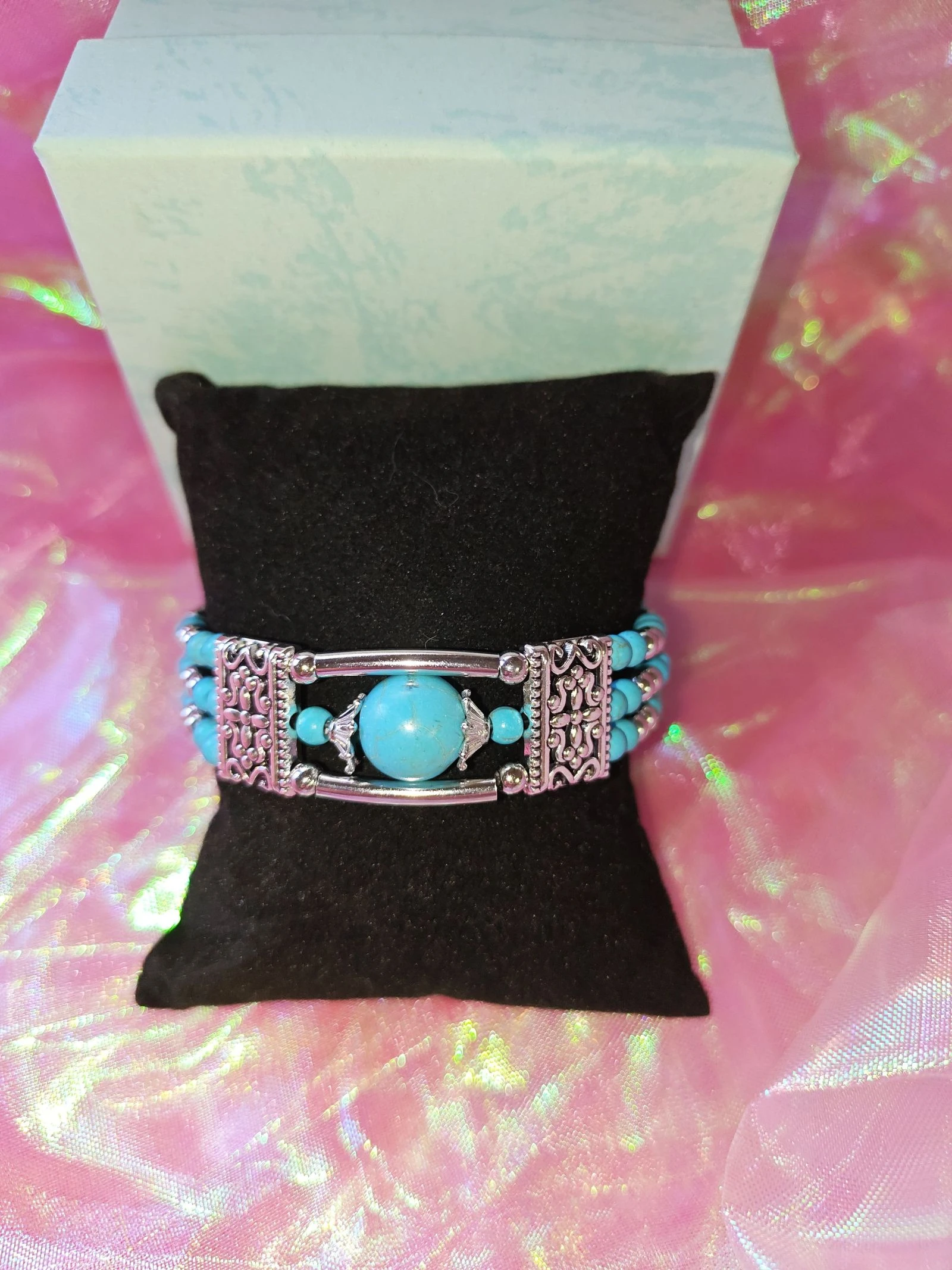 Pulsera turquesa y plateada